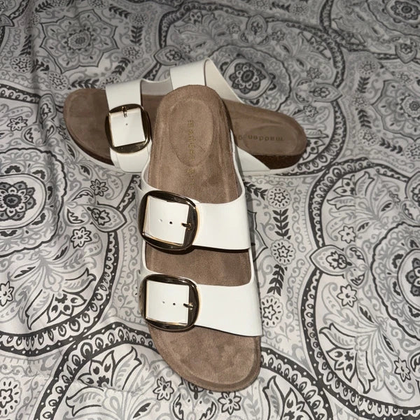 Madden Girl White Gold Bodie 2-Strap Buckle Footbed Sandals Woman’s Size 7M