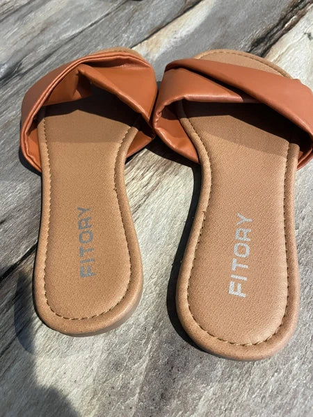 FITORY Women's Flat Sandals Fashion Slides With Soft Leather Slippers  Size 8