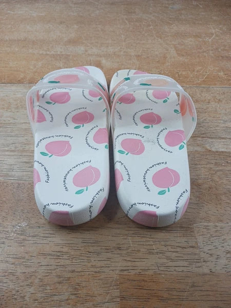 Fashion Housewives Peach Slides Sz 34/35