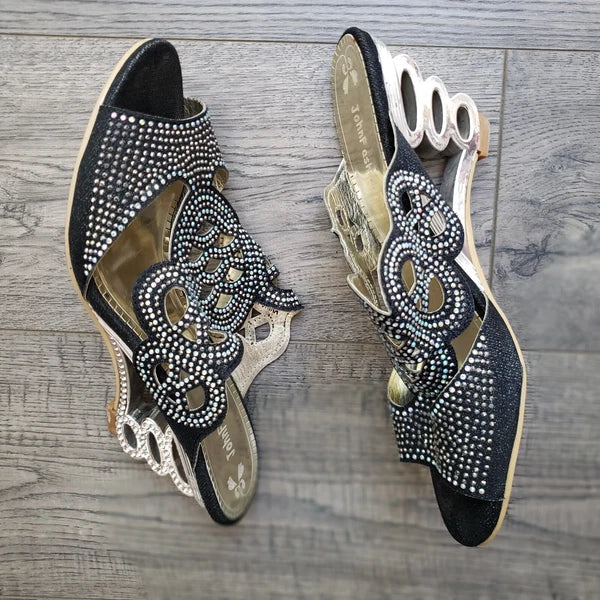 JOHN FASHION Black Rhinestone Perforated Slide Sandal Women's Size 8