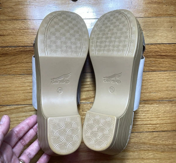 Dansko Miri Slides Size 39 8.5-9.0