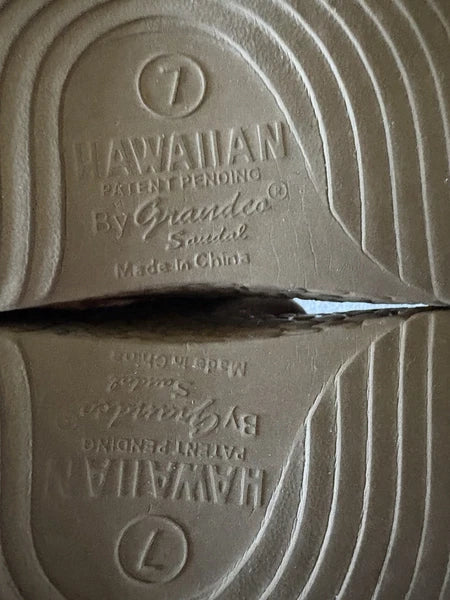 HAWAIIAN by Grandes Textured Brown Double Band Slide Sandals Women’s Sz 7