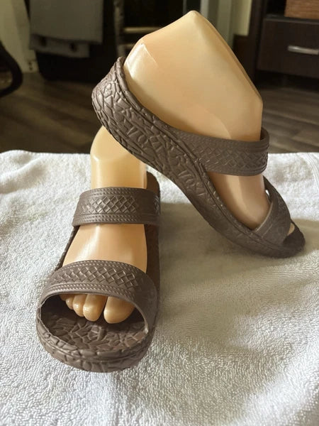 HAWAIIAN by Grandes Textured Brown Double Band Slide Sandals Women’s Sz 7
