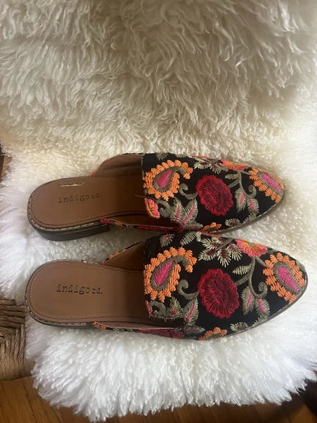 Indigo Rd. Hayze Mule Floral Embroidered Slip On Sandals Women’s Size 8.5
