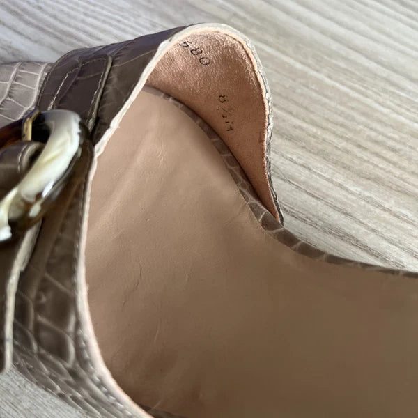 STUART WEITZMAN Style 87580 Taupe Croc Embossed Leather Heels Sandals Size 8.5M