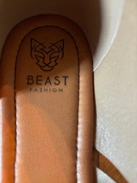 Beast Fashion women’s 8 sandals