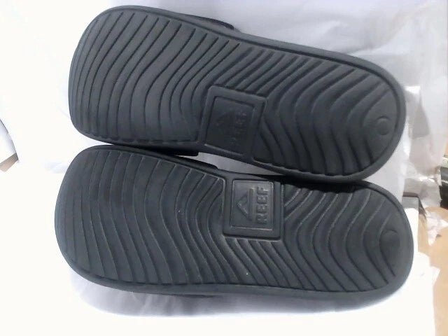 UsedLikeNew_Reef Women's Fashion casual Slide Sandal, Black, 9 B (M)_Black_Sz9
