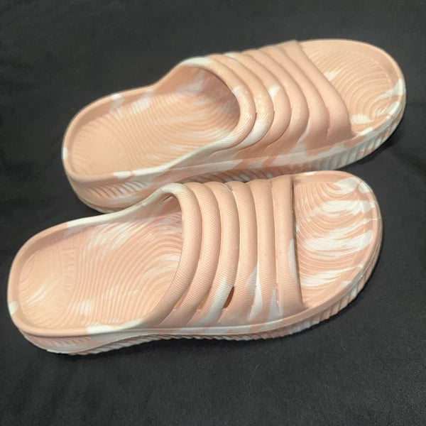 Women’s Kuailu Pink Slides Size 8