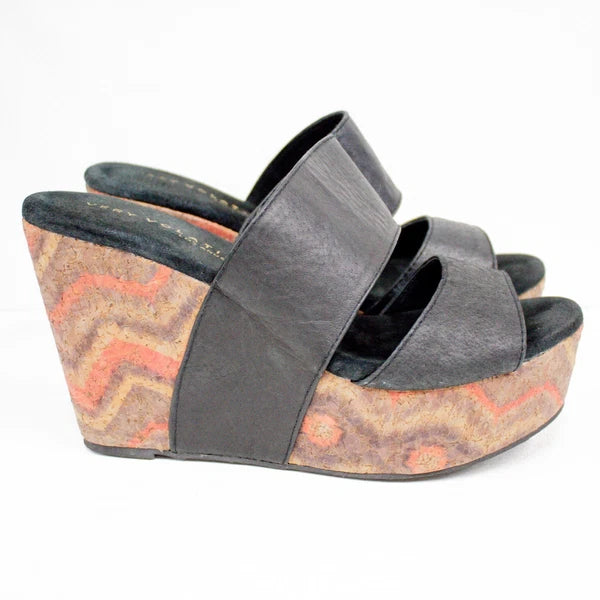 Very Volatile Los Angeles Wedge Sandals Black Leather Platform Women's Size 8