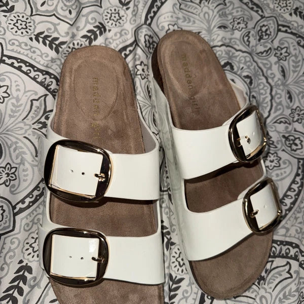 Madden Girl White Gold Bodie 2-Strap Buckle Footbed Sandals Woman’s Size 7M